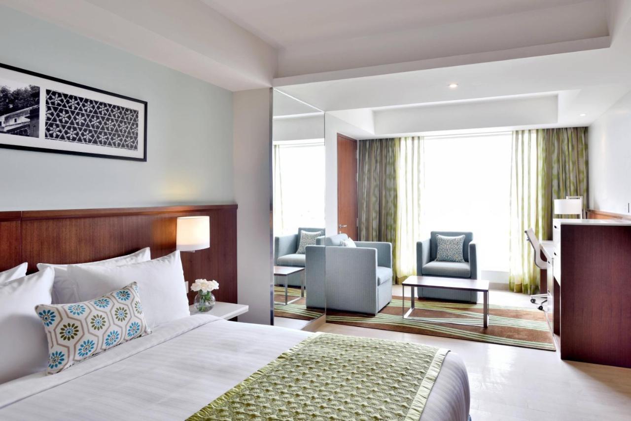 Fairfield By Marriott Indore Exterior foto