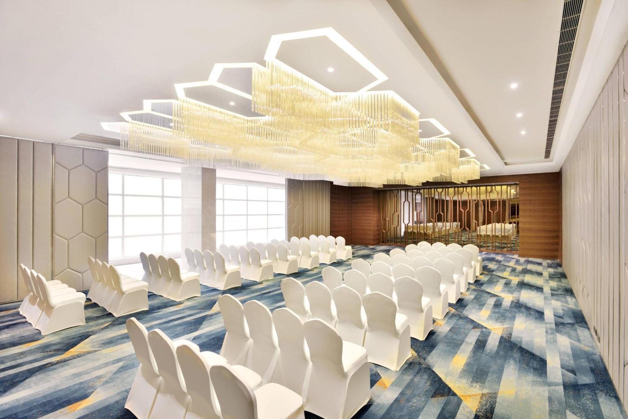 Fairfield By Marriott Indore Exterior foto