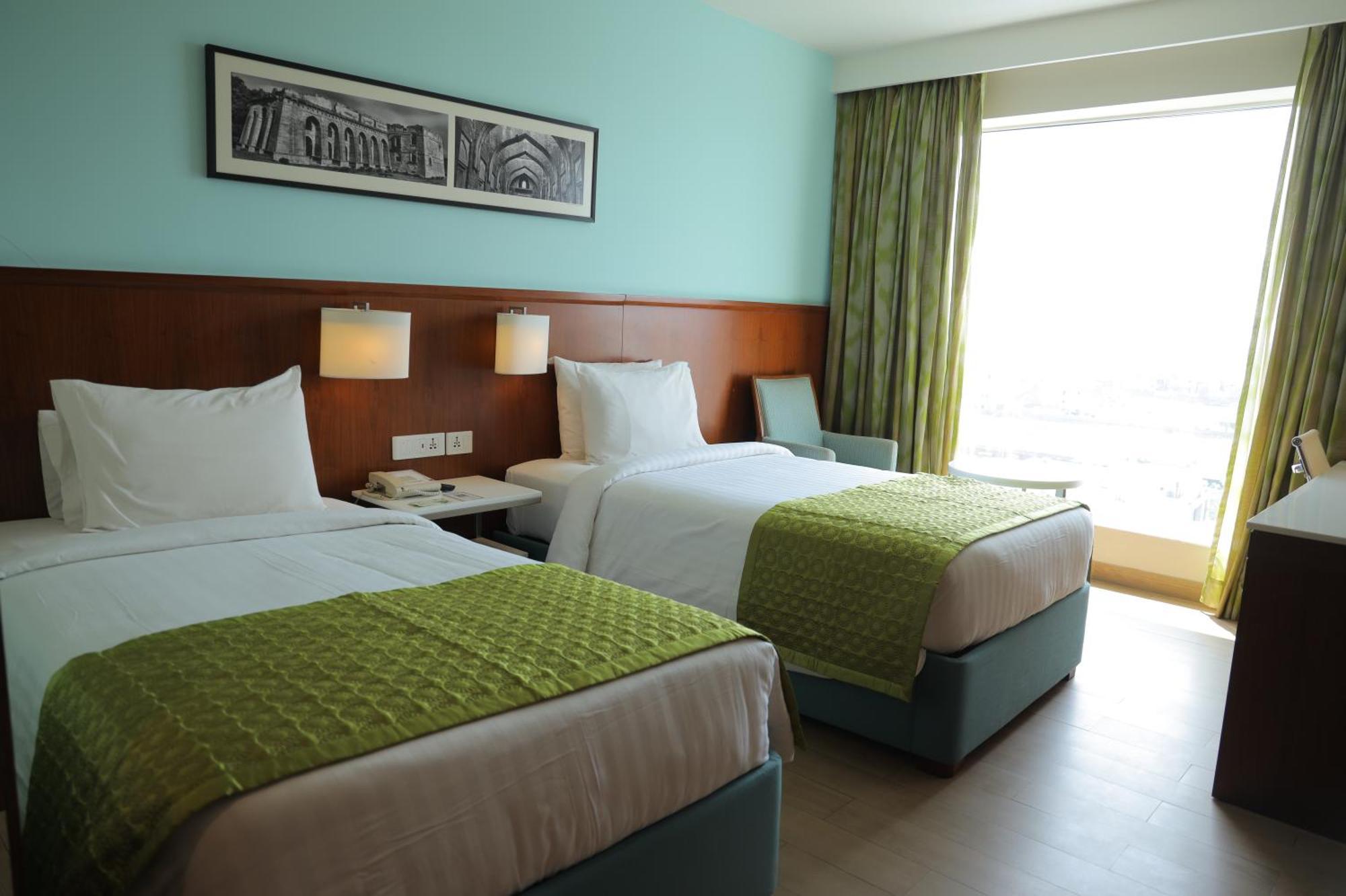 Fairfield By Marriott Indore Exterior foto